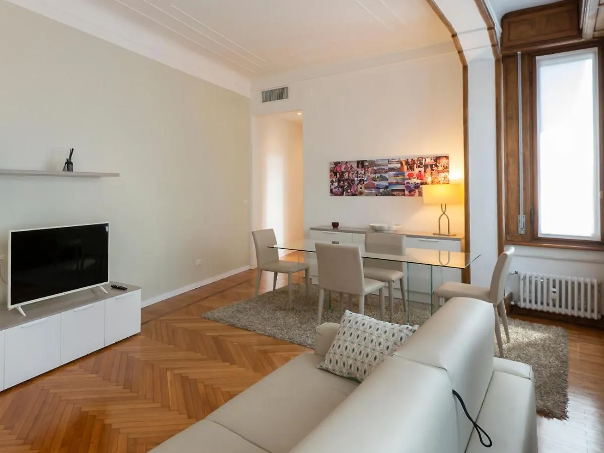 Apartment Splendido Appartamento Vicino Al Centro Storico - Master Guest Milan Italy